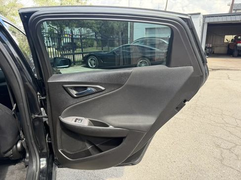 Used 2022 Chevrolet Malibu LS FWD image 13