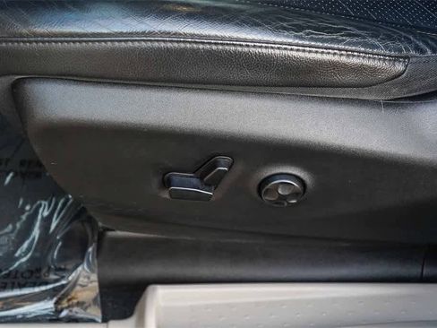 Used 2019 Chrysler Pacifica Touring-L Plus image 22