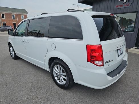 Used 2019 Dodge Grand Caravan SXT FWD image 4
