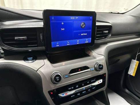 Used 2024 Ford Explorer XLT AWD/4WD image 11