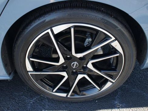 Used 2024 Nissan Sentra SR w/ Trunk Package image 24