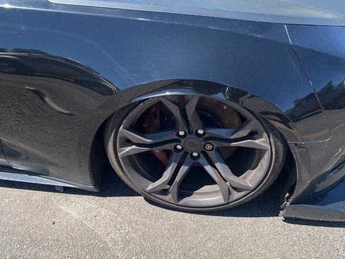Used 2018 Chevrolet Camaro SS RWD image 10