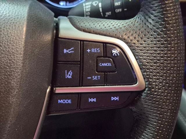 Used 2022 Toyota Sienna Limited FWD image 16