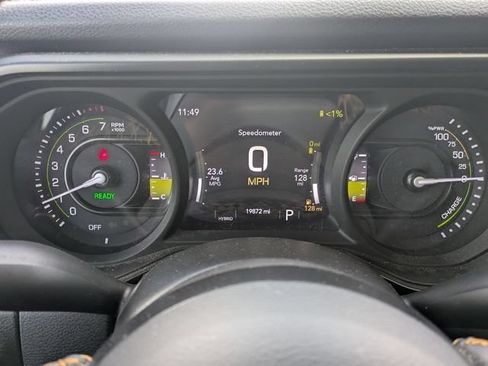 Used 2024 Jeep Wrangler Unlimited w/ Convenience Group AWD/4WD image 34
