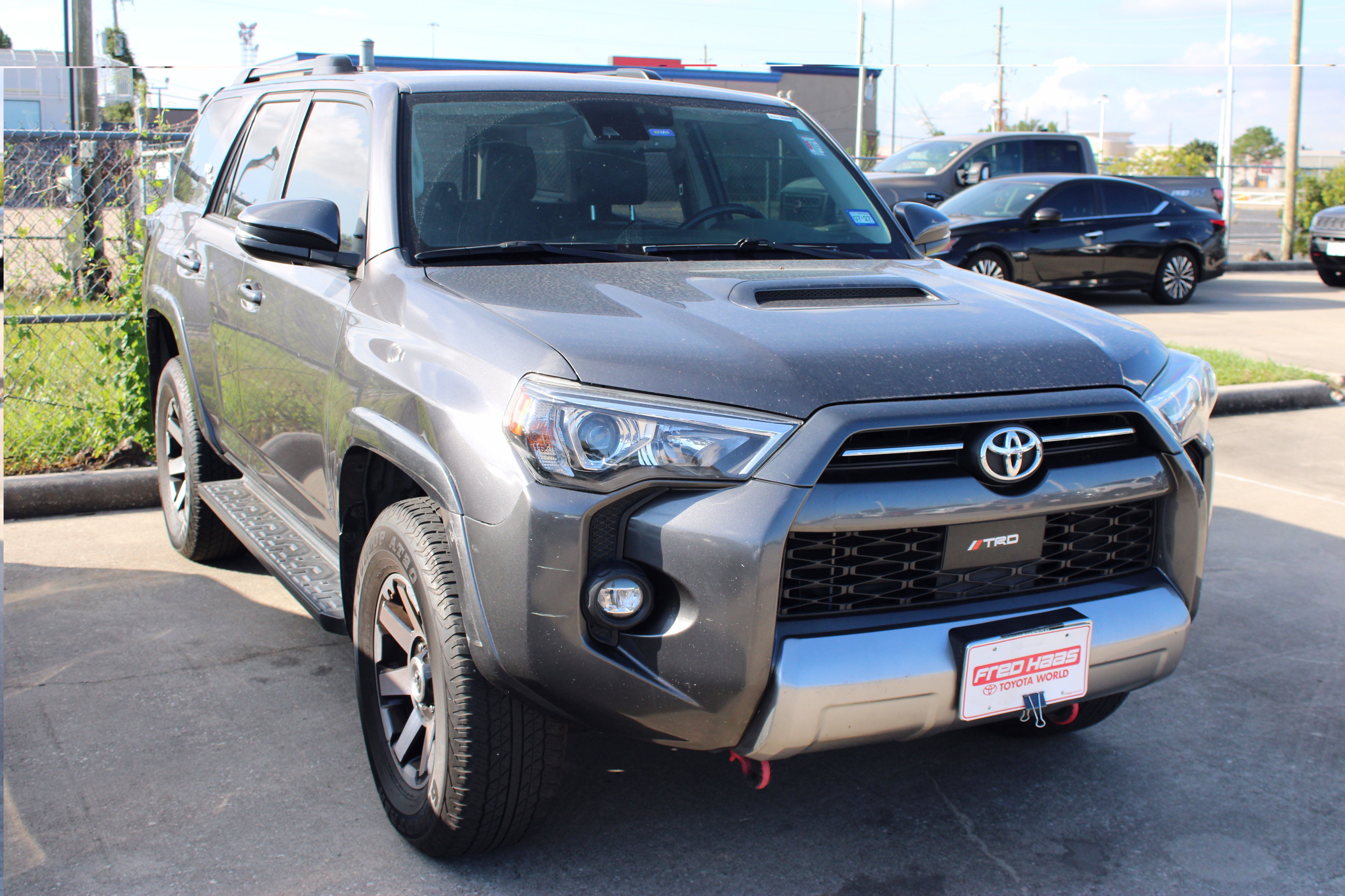 Used 2021 Toyota 4Runner TRD Off-Road Premium AWD/4WD image 2