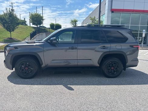 Used 2025 Toyota Sequoia TRD Pro AWD/4WD image 11