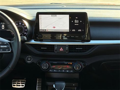 Used 2024 Kia Forte GT-Line w/ GT-Line Premium Package image 13