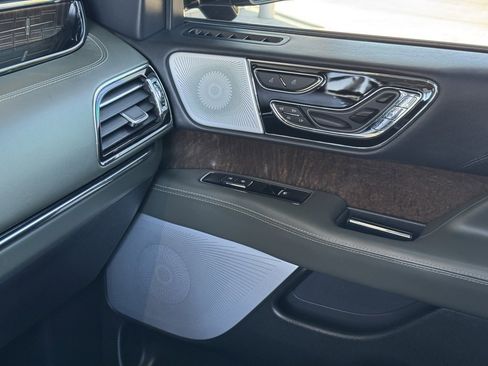 Used 2023 Lincoln Navigator Black Label image 39