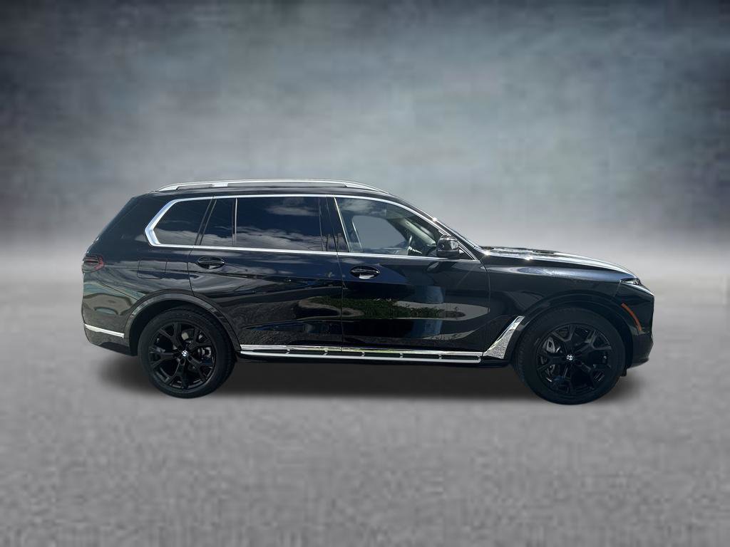 Used 2025 BMW X7 xDrive40i AWD/4WD image 8