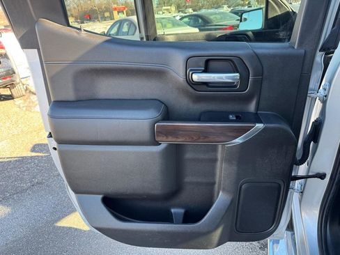 Used 2019 GMC Sierra 1500 SLT image 26