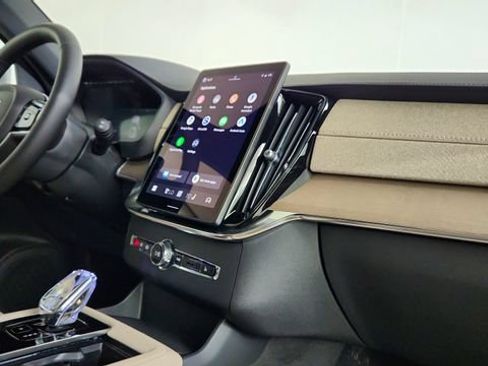 New 2026 Volvo XC90 B6 Plus w/ Protection Package AWD/4WD image 37
