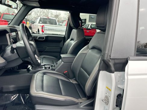 New 2025 Ford Bronco Outer Banks image 13