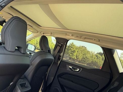 New 2027 Volvo XC60 B5 Plus AWD/4WD image 20