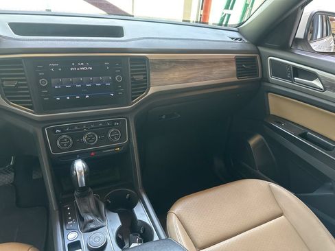 Used 2020 Volkswagen Atlas Cross Sport SE w/ Panoramic Sunroof Package AWD/4WD image 31