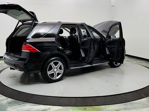 Used 2016 Mercedes-Benz GLE 400 4MATIC w/ Parking Assist Package image 11
