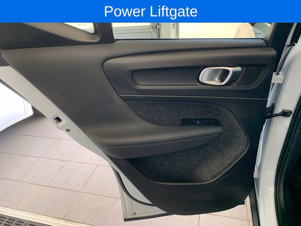 Used 2026 Volvo XC40 B5 Plus AWD/4WD image 10