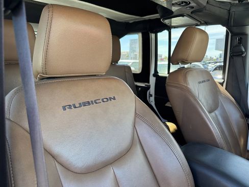 Used 2015 Jeep Wrangler Unlimited Rubicon w/ Dual Top Group image 4