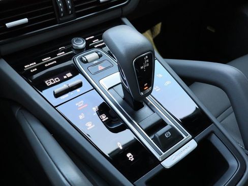 Used 2023 Porsche Cayenne GTS image 17