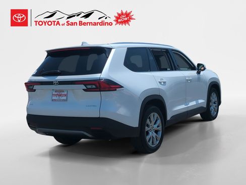 New 2026 Toyota Grand Highlander AWD image 5