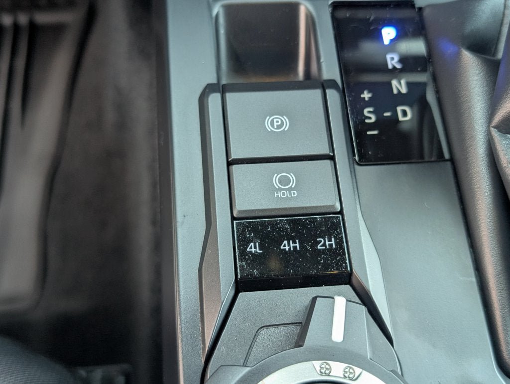 Certified 2025 Toyota Tacoma SR5 AWD/4WD image 27