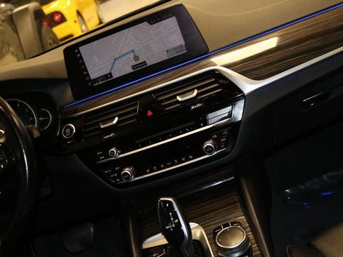 Used 2018 BMW 530i image 23