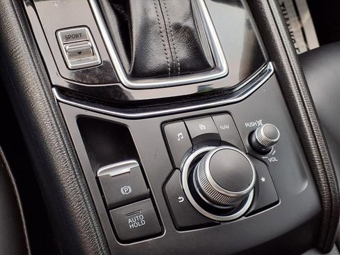 Used 2019 MAZDA CX-5 Touring image 9