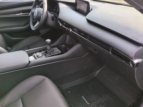 New 2026 MAZDA MAZDA3 2.5 S Hatchback w/ Premium Pkg image 37