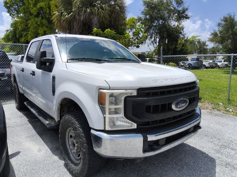 Used 2020 Ford F250 XL w/ Power Equipment Group AWD/4WD image 3