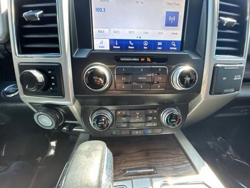 Used 2019 Ford F150 Lariat w/ Equipment Group 502A Luxury AWD/4WD image 22