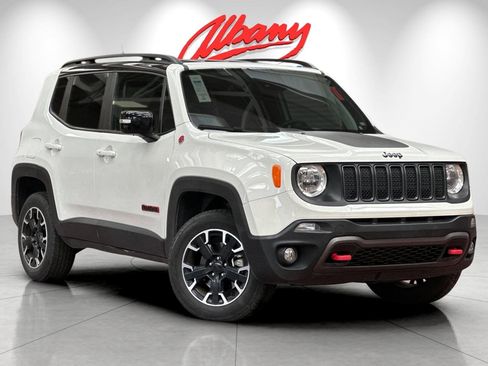 Used 2023 Jeep Renegade Trailhawk image 2