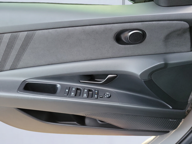 Used 2026 Hyundai Elantra N FWD image 27