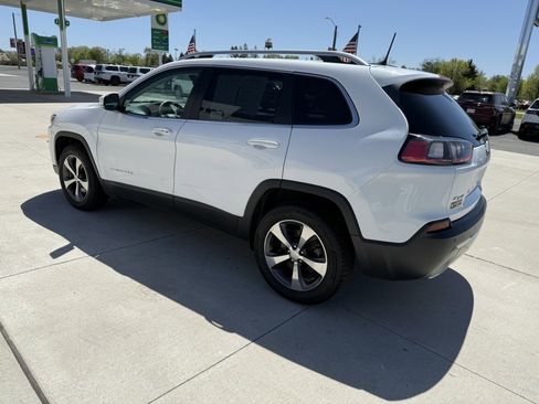 Used 2019 Jeep Cherokee Limited AWD/4WD image 5