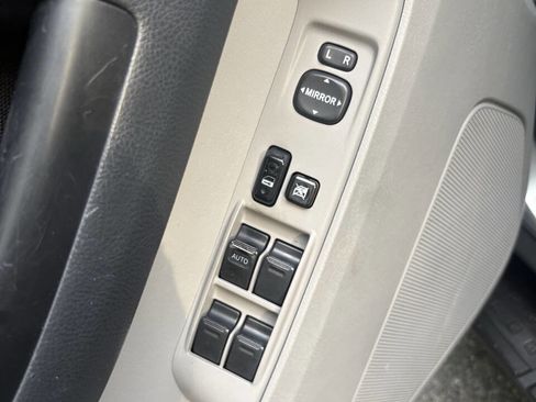 Used 2007 Toyota 4Runner SR5 RWD image 22