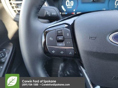 Used 2025 Ford Escape Platinum image 27