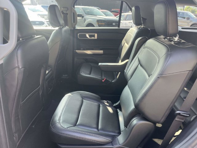 Certified 2023 Ford Explorer XLT w/ Equipment Group 202A RWD image 15