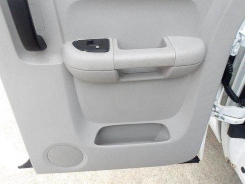 Used 2010 Chevrolet Silverado 1500 W/T RWD image 7