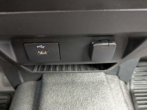 Used 2019 Ford F250 XL w/ Power Equipment Group AWD/4WD image 26