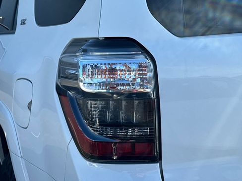 Used 2019 Toyota 4Runner SR5 Premium AWD/4WD image 15