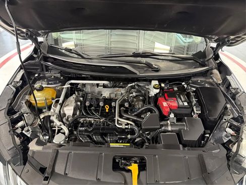 Used 2021 Nissan Rogue S image 11