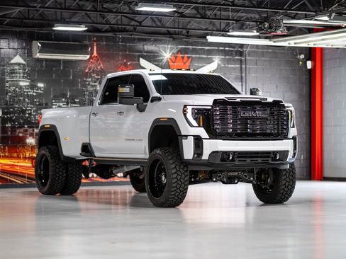 Used 2026 GMC Sierra 3500 Denali Ultimate AWD/4WD image 6