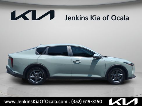 New 2026 Kia K4 FWD image 3