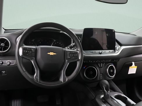 Used 2024 Chevrolet Blazer LT w/ Convenience Package AWD/4WD image 9
