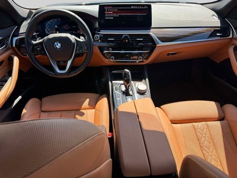 Certified 2023 BMW 530i xDrive w/ Convenience Package image 12