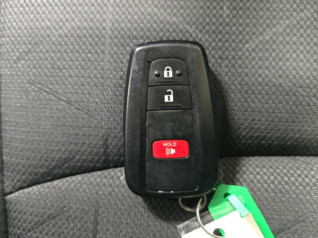 Used 2025 Toyota RAV4 XLE AWD/4WD image 20