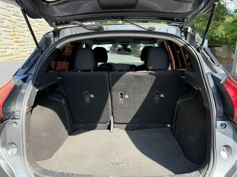 Used 2023 Nissan Kicks SV FWD image 35