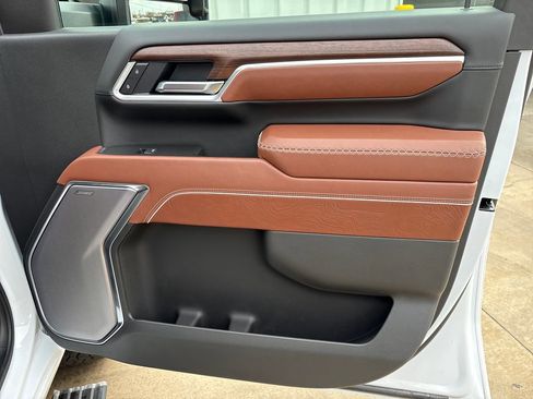 Certified 2025 GMC Sierra 2500 Denali Ultimate image 51