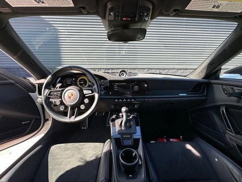 Certified 2025 Porsche 911 GT3 RS RWD image 6