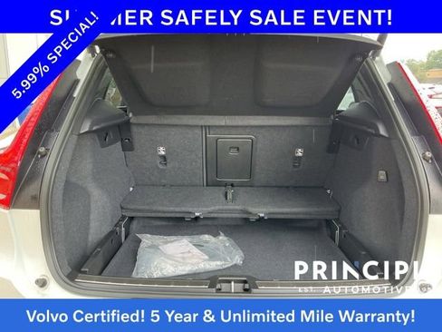 Certified 2023 Volvo XC40 B4 Plus FWD image 15