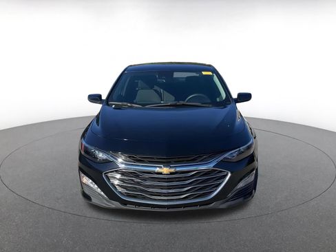 Used 2024 Chevrolet Malibu LT image 3