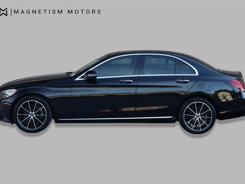 Used 2021 Mercedes-Benz C 300 Sedan image 3